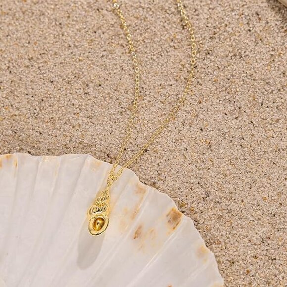 Neiman Marcus 14K Gold Plated Conch Pendant Necklace - Picture 4 of 4